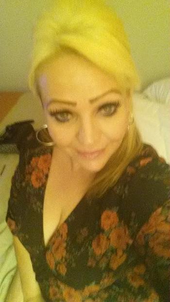 , 40  female escort, San Diego