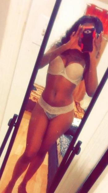 , 24  female escort, San Diego