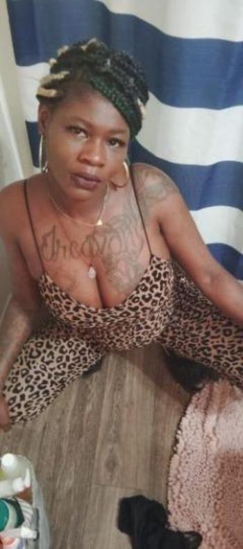 Laila, 37  female escort, San Diego