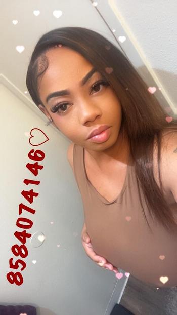 Leila, 25  female escort, San Diego