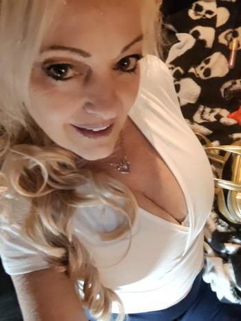 619-703-6880, 47  female escort, San Diego