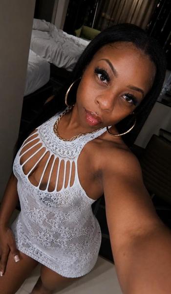 Alexisss, 25  female escort, San Diego