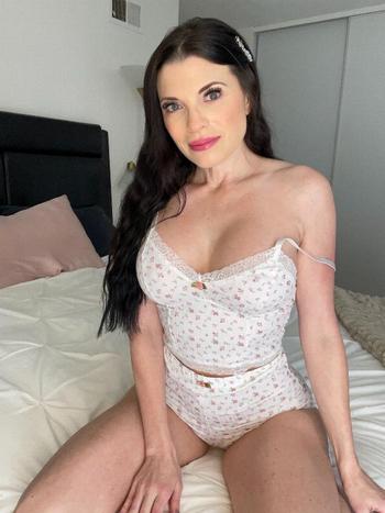 619-307-1200, 36  female escort, San Diego